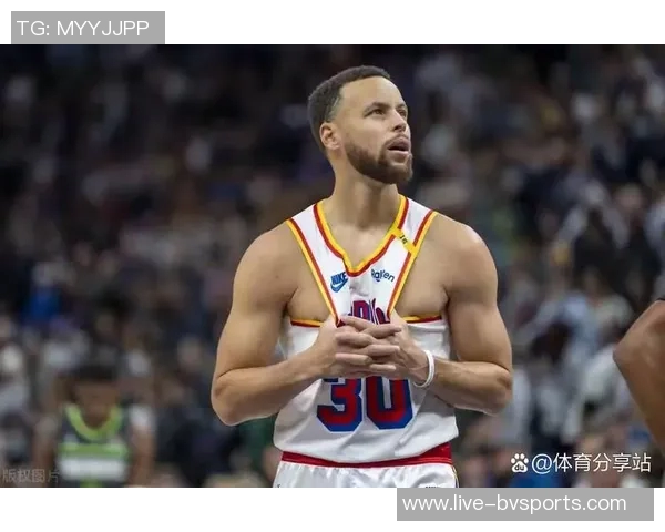 假期学习不放松库里首节火力全开轰下11分展现超强状态