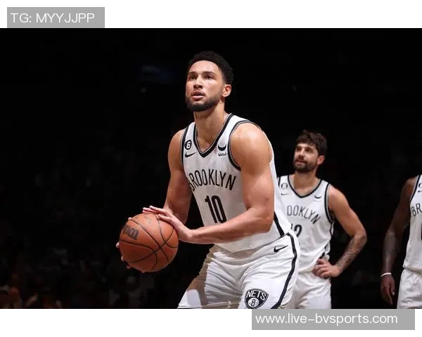 西蒙斯强调高强度防守是绿军标准努力融入球队防守体系 西蒙斯强调高强度防守是绿军标准努力融入球队防守体系