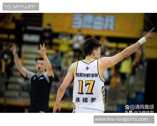 小卡全能表现助力球队攻防兼备21投11中斩获27分5篮板5助攻 小卡全能表现助力球队攻防兼备21投11中斩获27分5篮板5助攻