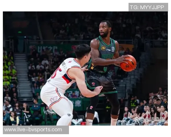 斯玛特调侃热火替补席遭裁判技术犯规引发热议 斯玛特调侃热火替补席遭裁判技术犯规引发热议