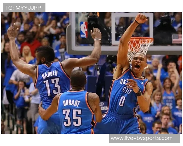 雷霆三少新赛季首战全败杜兰特遗憾失利威少遭逆转哈登惨遭溃败