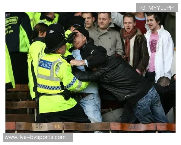 科隆球迷称入场遭裸体检查警方坚决否认这一指控