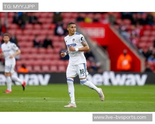 西汉姆联正式报价求购胜利门将本托罗马诺透露转会动态